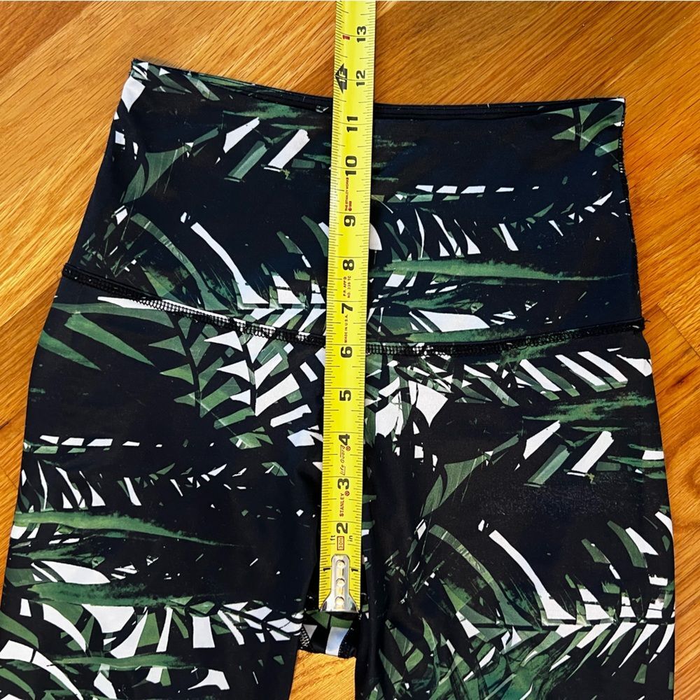 Beyond Yoga Womens Lux Leggings High Waisted Stretch Leaf Print Green Small - Picture 5 of 7